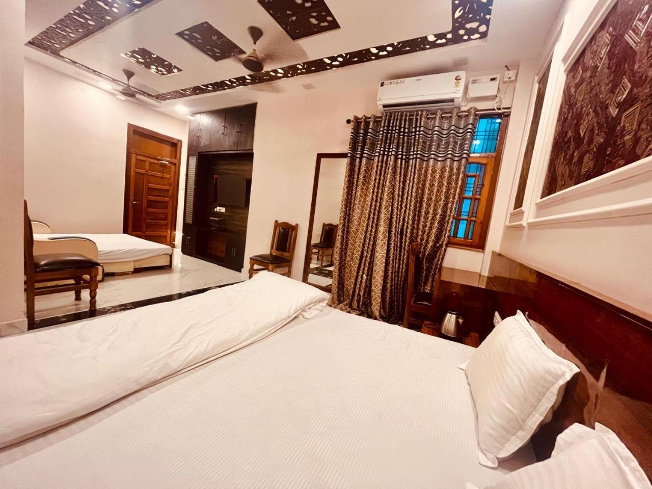 Hotel Ram Anandam Inn Faizābād Exterior foto